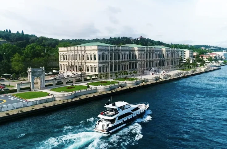 Bosphorus Luxury Yacht Day Cruise with Snacks & Turkish Coffee